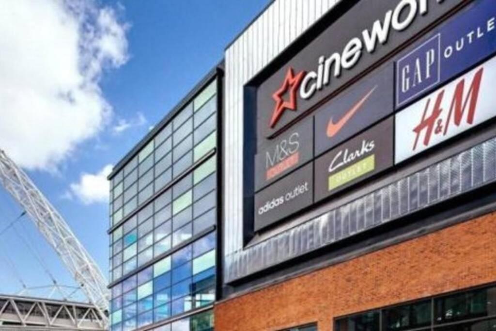 Stylish Wembley Stadium And Ovo Arena Apartment, London Exterior photo